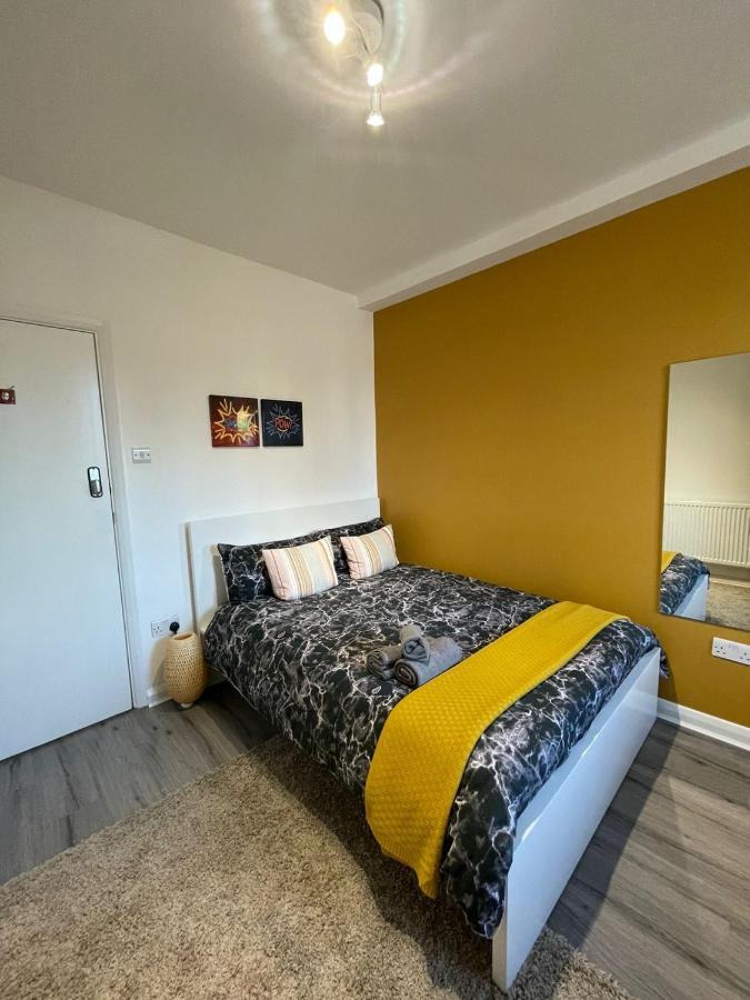 Willesden Green Rooms London Exterior photo